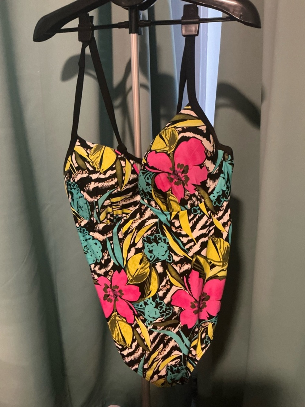 WOMENS plus size 22 by Cacique Beautiful swimsuit Worn once EC